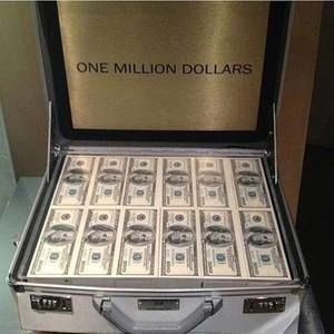 Meet your Posher, Almarie